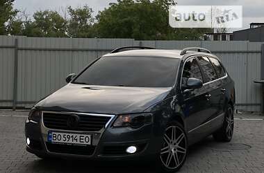 Універсал Volkswagen Passat 2010 в Тернополі