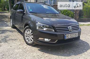 Универсал Volkswagen Passat 2012 в Хусте