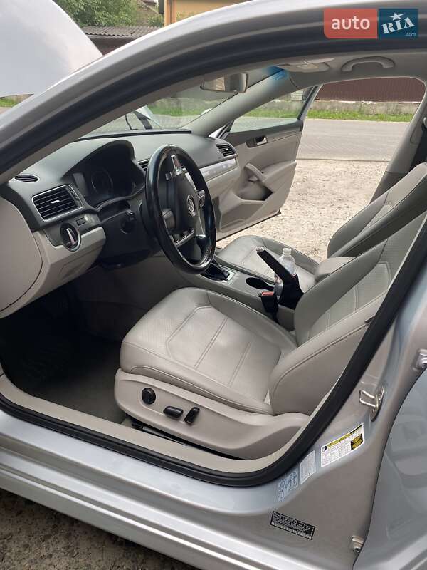 Седан Volkswagen Passat 2015 в Львове