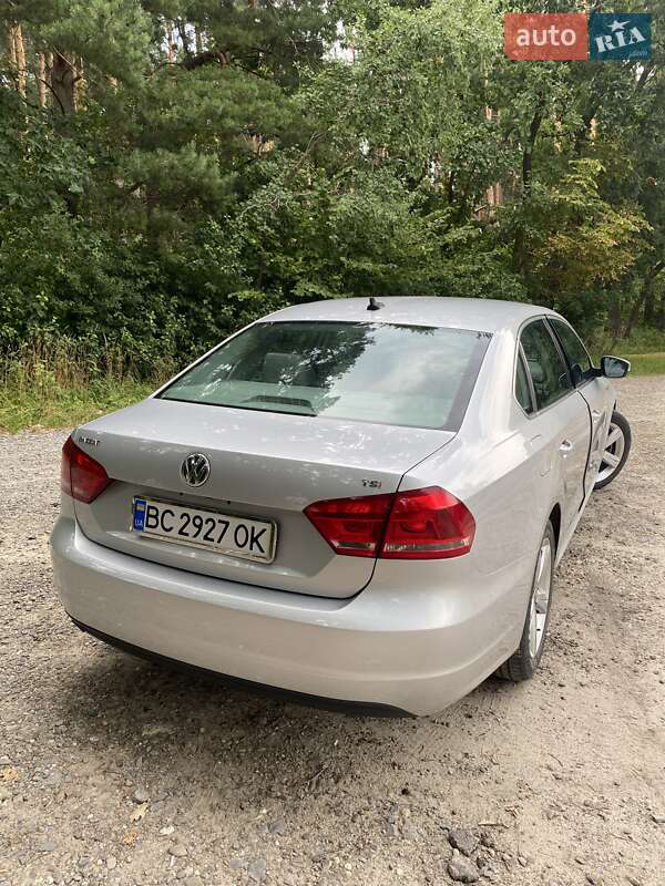 Седан Volkswagen Passat 2015 в Львове