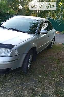 Седан Volkswagen Passat 2002 в Чигирину