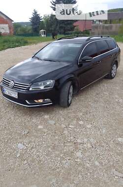 Універсал Volkswagen Passat 2012 в Львові