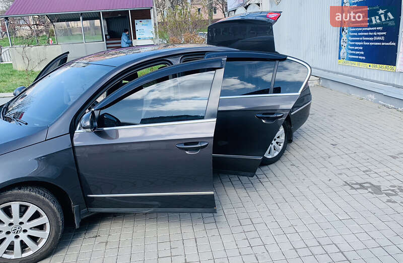 Седан Volkswagen Passat 2005 в Кропивницком фото 3 Седан Volkswagen Passat 2005 в Кропивницком