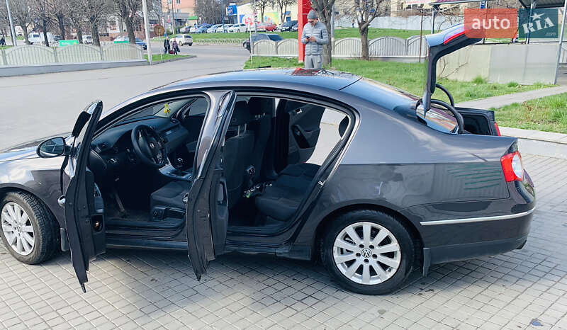 Седан Volkswagen Passat 2005 в Кропивницком фото 4 Седан Volkswagen Passat 2005 в Кропивницком