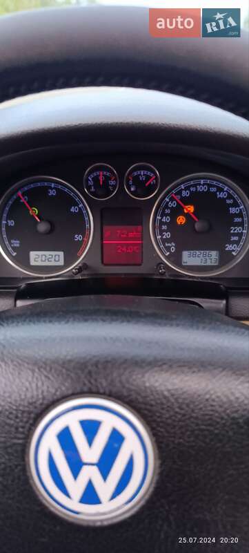 Седан Volkswagen Passat 2002 в Ирпене