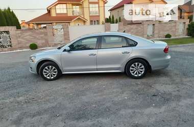 Седан Volkswagen Passat 2012 в Хмельницькому