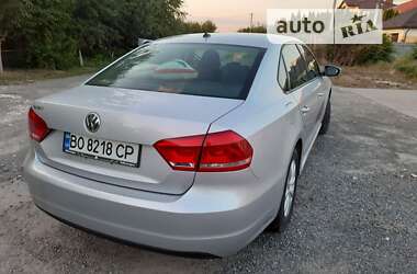 Седан Volkswagen Passat 2012 в Хмельницькому