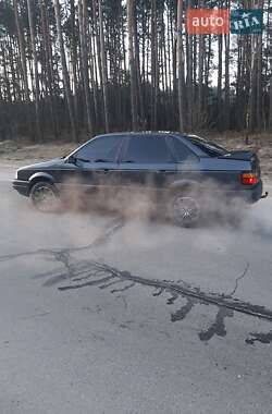 Седан Volkswagen Passat 1991 в 