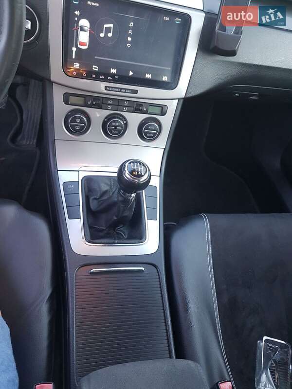 Универсал Volkswagen Passat 2006 в Соснице