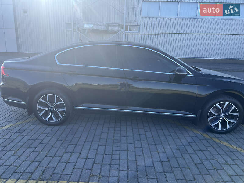 Седан Volkswagen Passat 2018 в Тячеві