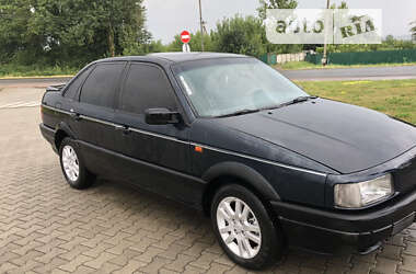 Седан Volkswagen Passat 1992 в Коломые