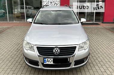 Универсал Volkswagen Passat 2006 в Хусте