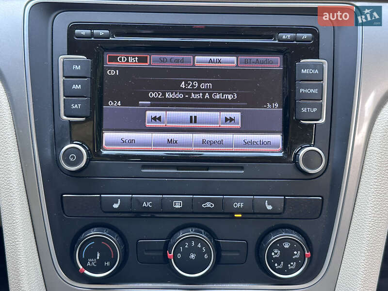 Седан Volkswagen Passat 2015 в Одессе