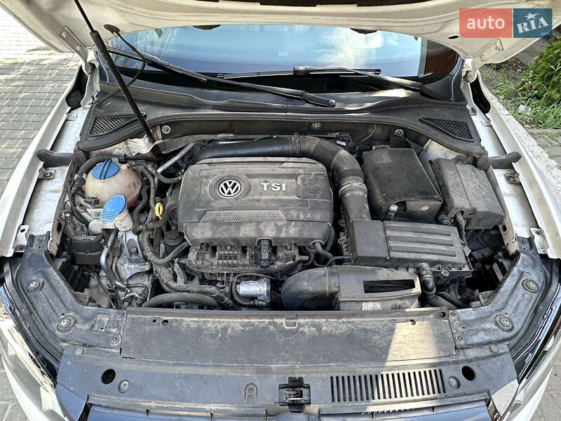 Седан Volkswagen Passat 2015 в Одессе