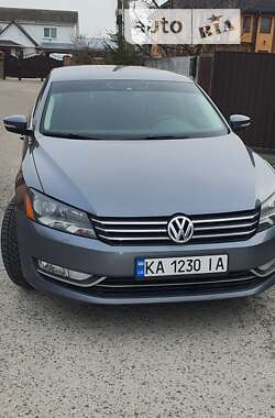 Седан Volkswagen Passat 2013 в Києві