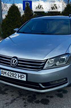 Універсал Volkswagen Passat 2011 в Києві