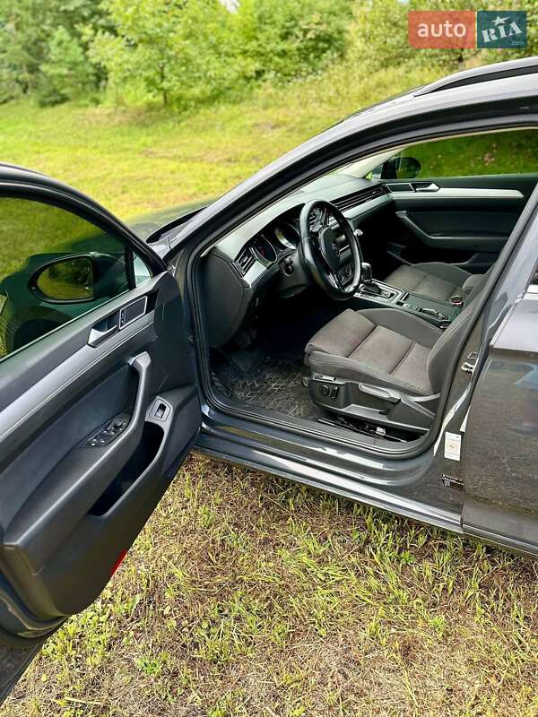 Универсал Volkswagen Passat 2015 в Украинке