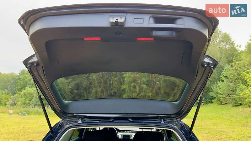 Универсал Volkswagen Passat 2015 в Украинке