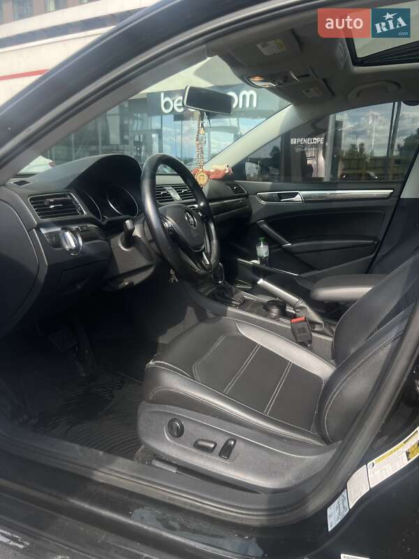 Седан Volkswagen Passat 2016 в Киеве