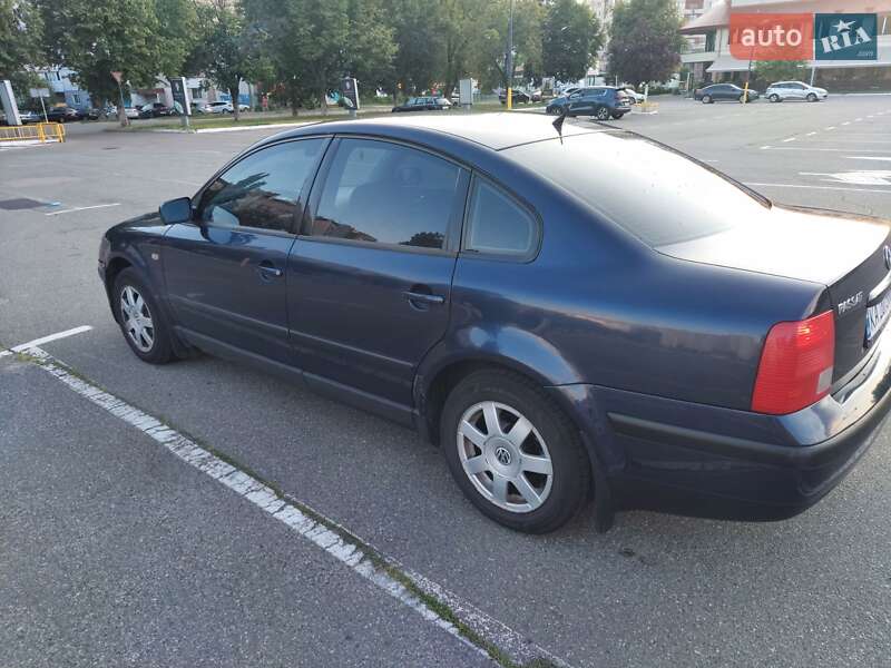 Седан Volkswagen Passat 1998 в Броварах