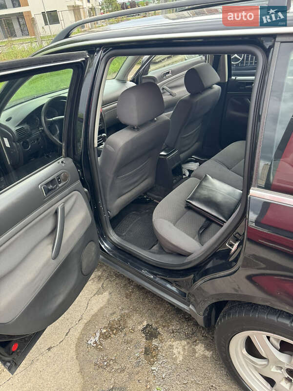 Универсал Volkswagen Passat 2004 в Солотвине