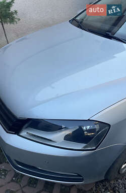 Универсал Volkswagen Passat 2012 в Берегово