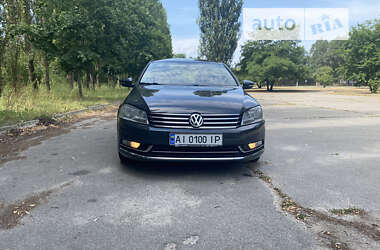 Седан Volkswagen Passat 2013 в Чернігові