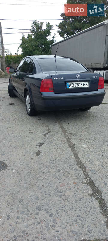 Седан Volkswagen Passat 1998 в Одессе