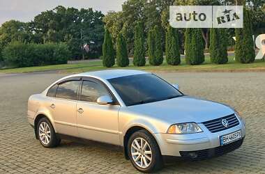 Седан Volkswagen Passat 2004 в Одесі