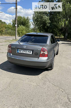 Седан Volkswagen Passat 2005 в Кривом Роге