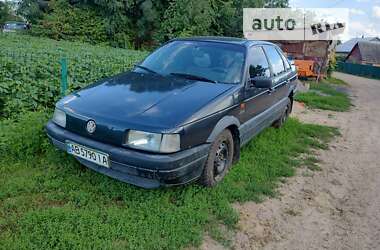 Седан Volkswagen Passat 1993 в Гайсину