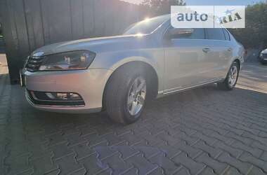 Седан Volkswagen Passat 2011 в Одессе