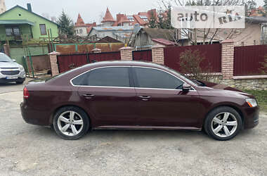 Седан Volkswagen Passat 2012 в Тернополі