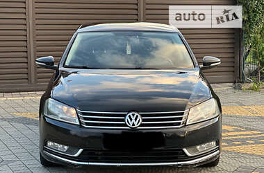 Седан Volkswagen Passat 2013 в Стрию