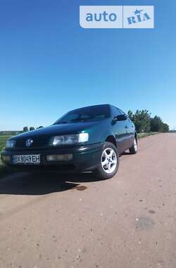 Седан Volkswagen Passat 1996 в Ярмолинцях