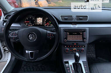 Седан Volkswagen Passat 2014 в Киеве