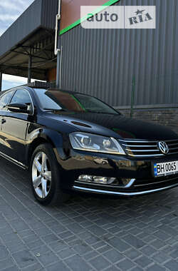 Седан Volkswagen Passat 2011 в Одесі