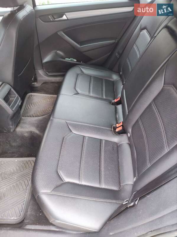 Седан Volkswagen Passat 2014 в Одессе