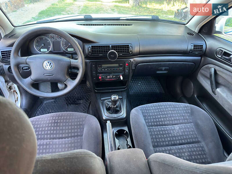 Універсал Volkswagen Passat 2001 в Тульчині