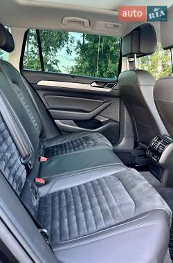 Универсал Volkswagen Passat 2016 в 