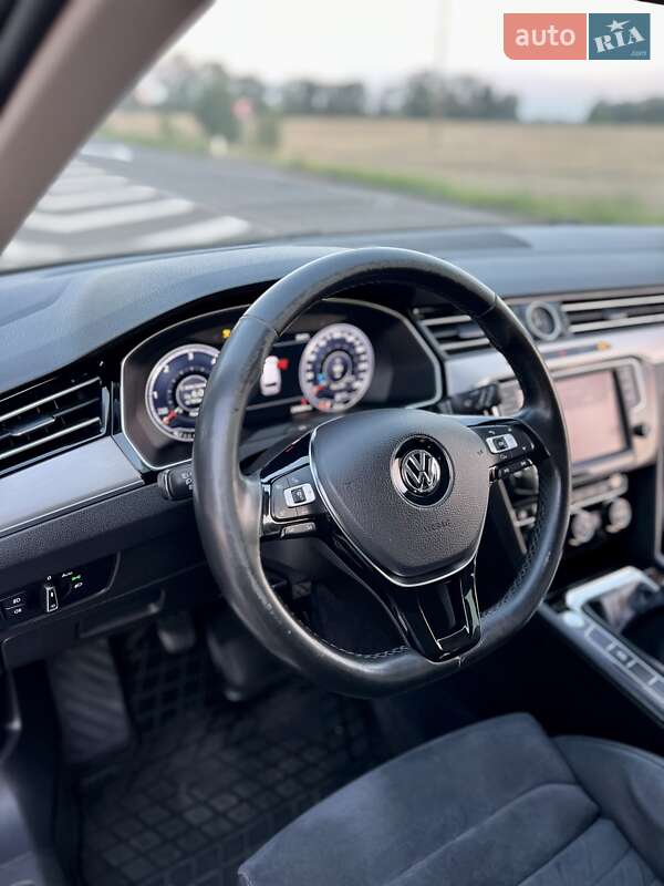 Універсал Volkswagen Passat 2016 в Черкасах
