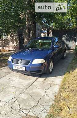 Седан Volkswagen Passat 2003 в Миколаєві