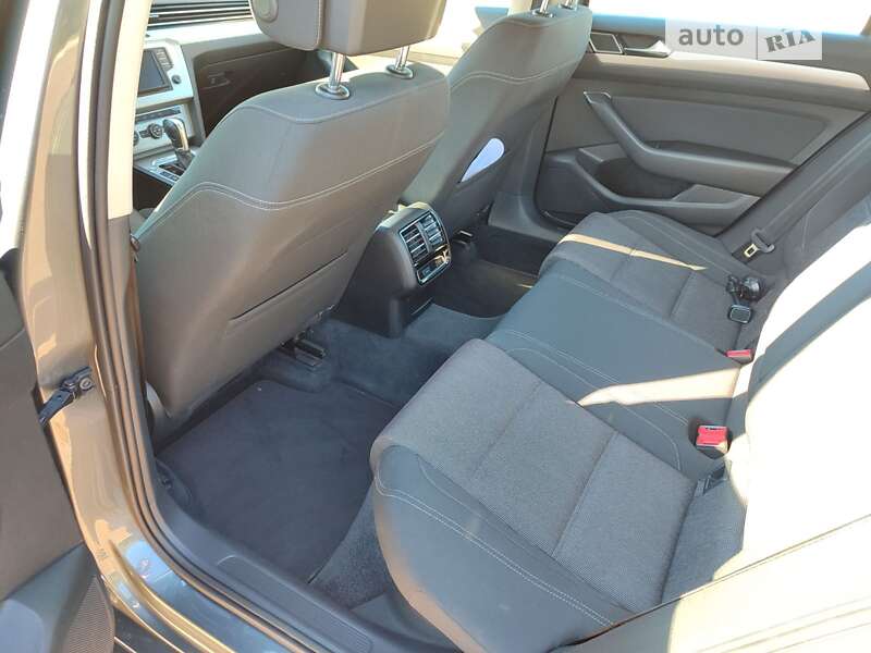 Седан Volkswagen Passat 2017 в Коцюбинском фото 19 Седан Volkswagen Passat 2017 в Коцюбинском
