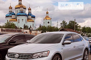 Седан Volkswagen Passat 2016 в Кривом Роге