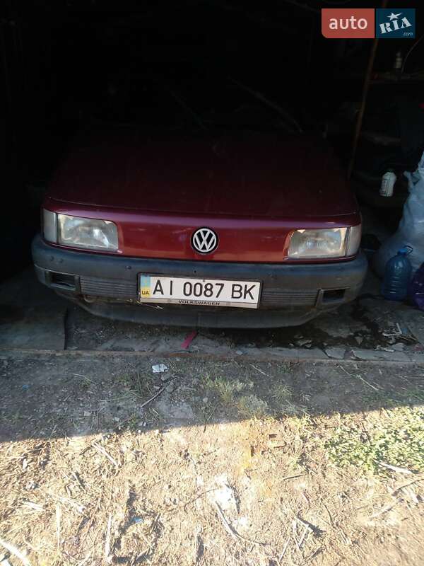 Універсал Volkswagen Passat 1993 в Києві