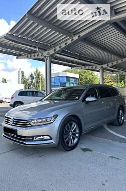 Универсал Volkswagen Passat 2015 в Киеве