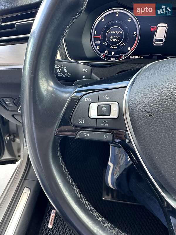 Універсал Volkswagen Passat 2015 в Києві