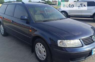 Універсал Volkswagen Passat 1998 в Володимир-Волинському