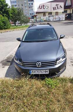 Універсал Volkswagen Passat 2011 в Звягелі