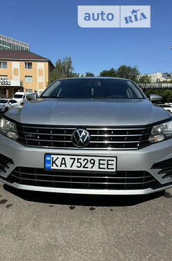 Седан Volkswagen Passat 2017 в Києві